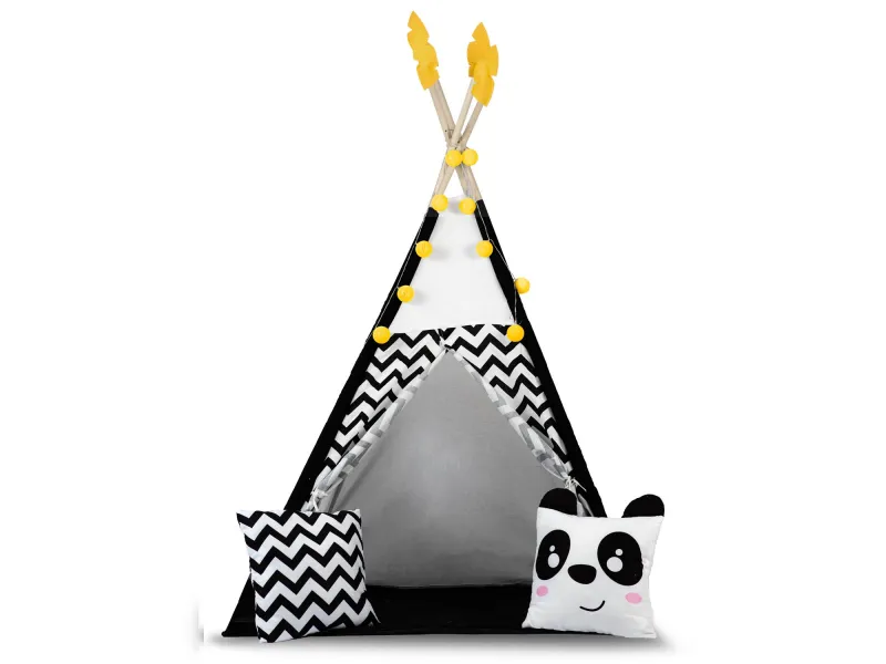 Tipi tent with garlands and lights (Panda)