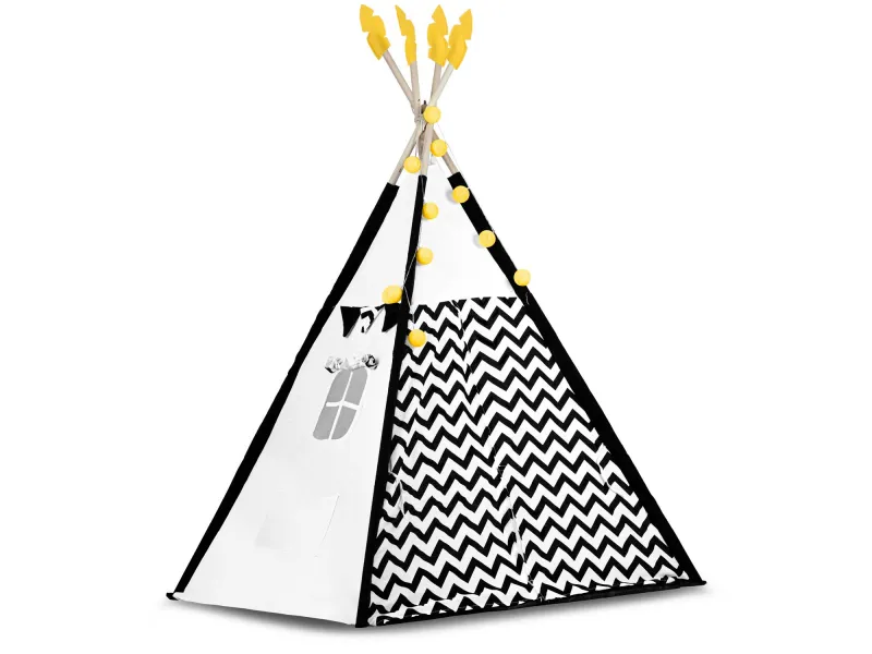 Tipi tent with garlands and lights (Panda)